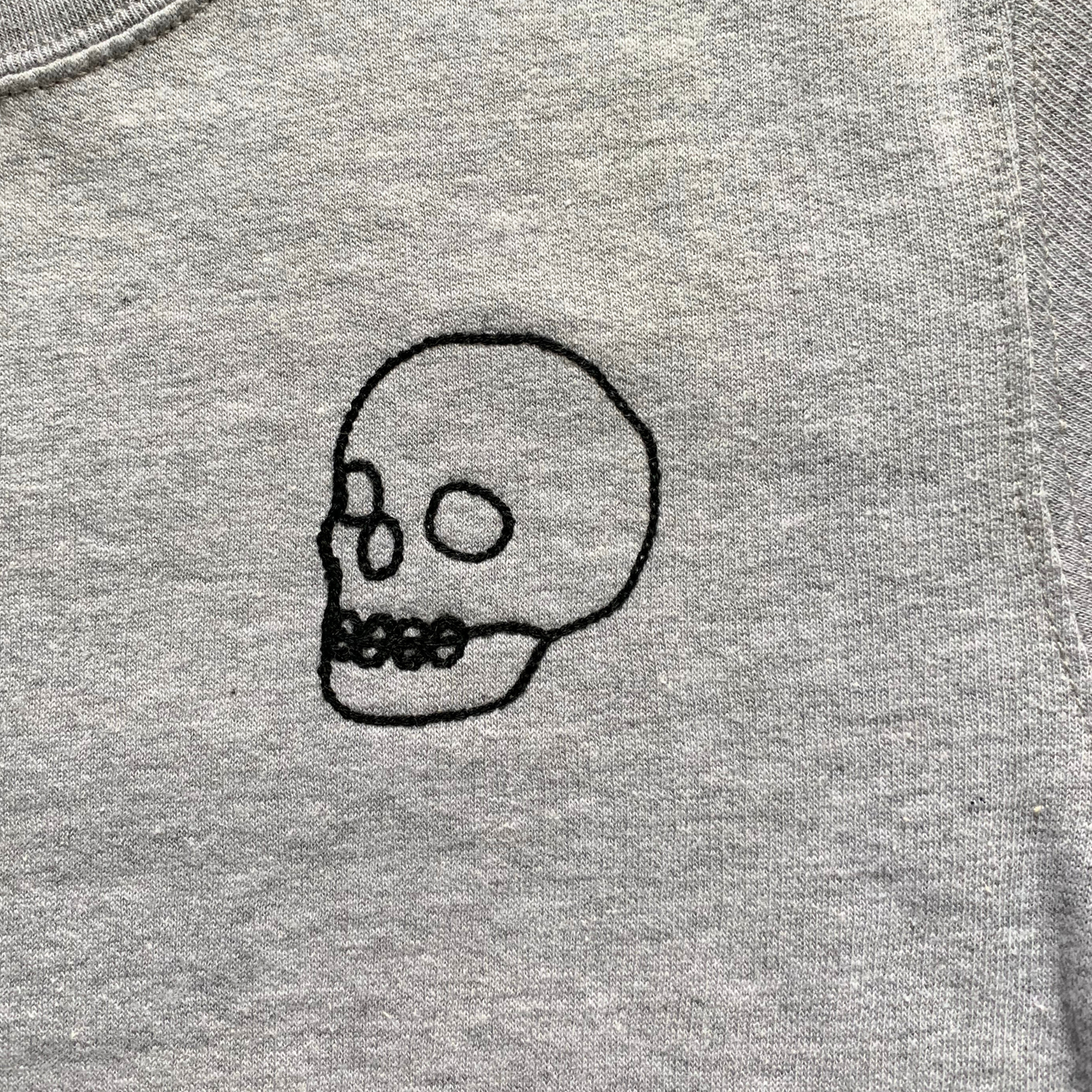 KIDS Size 7 Spooky Skull Chainstitch Sweatshirt
